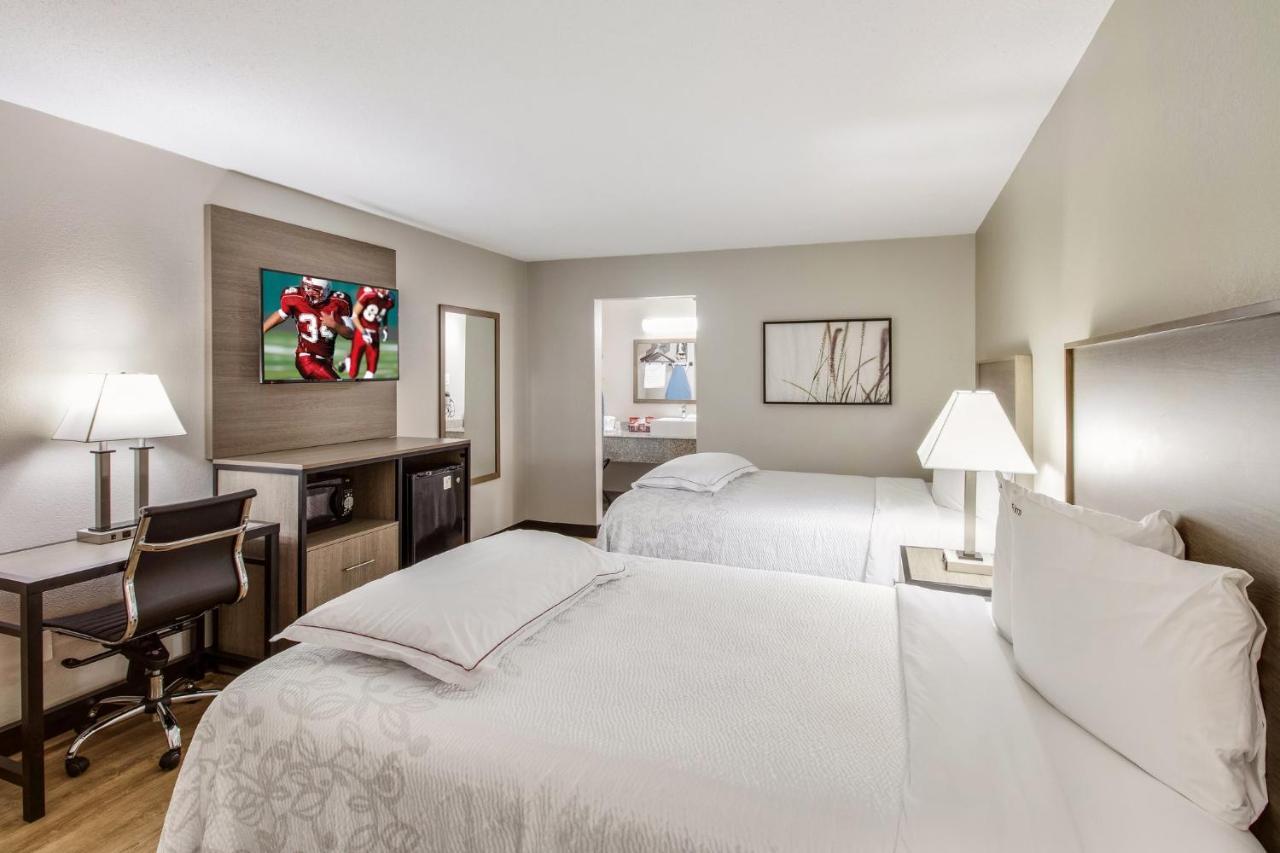 Red Roof Inn Plus+ Dallas - Addison Exterior photo