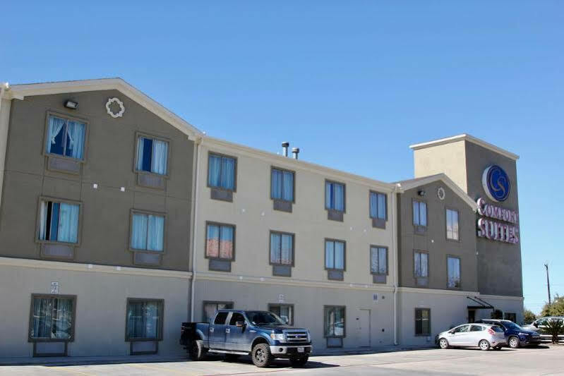 Red Roof Inn Plus+ Dallas - Addison Exterior photo